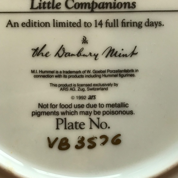 M.J. HUMMEL Plate Decor Apple Tree Boy and Girl Danbury Mint 8” Round - Picture 7 of 9